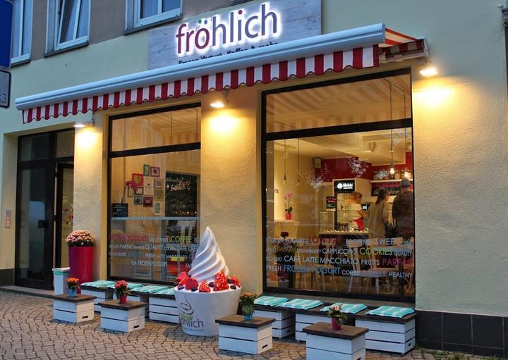 Frohlich FrozenYogurt Kaffee & Mehr